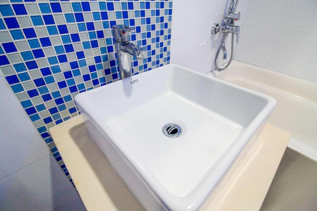 Hotel Dream World Araneta Cubao Quezon City Dış mekan fotoğraf
